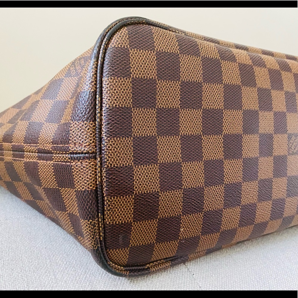 Louis Vuitton Damier Ebene Neverfull MM - Picture 5 of 17